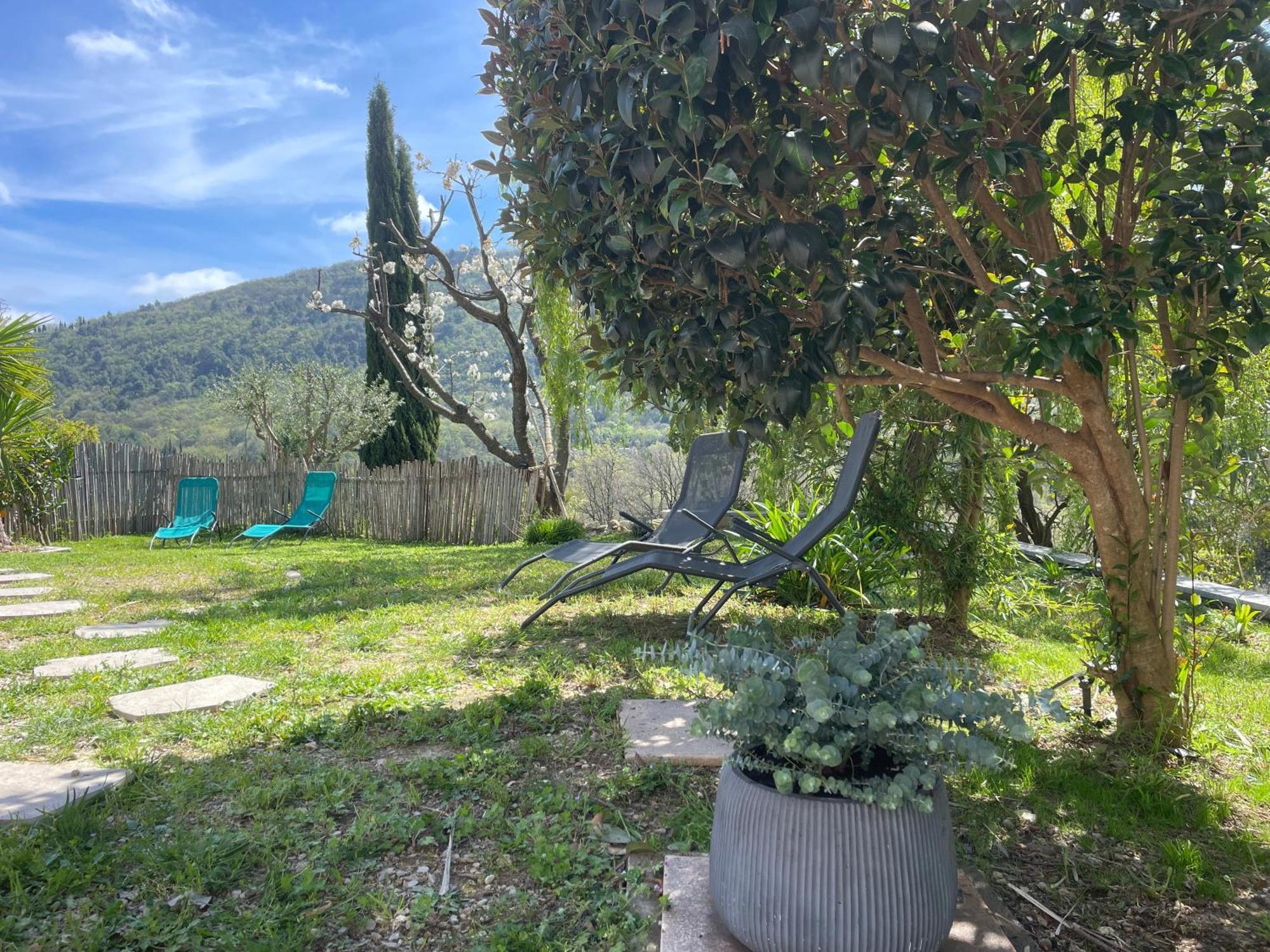 Luva D'Azur, Rez De Villa Le Riou - Le Vallon Le Bar-sur-Loup Exteriör bild